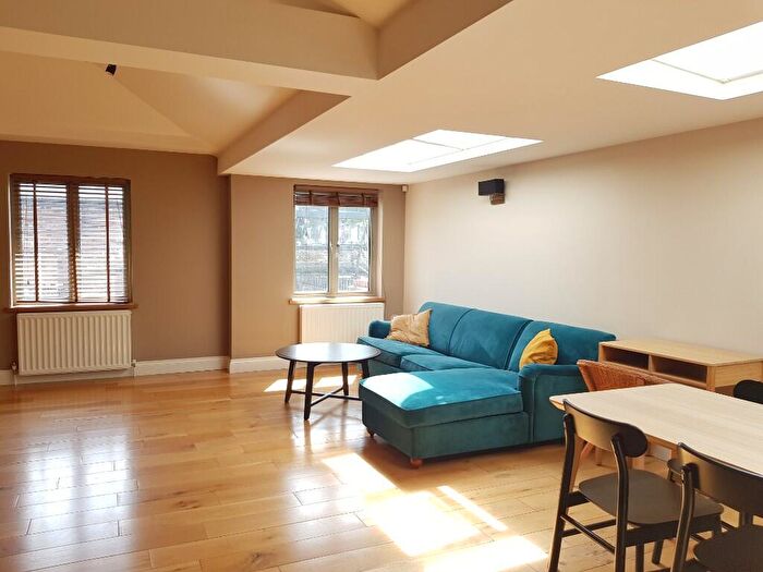 2 Bedroom Flat To Rent In Chalk Farm Road, London, NW1