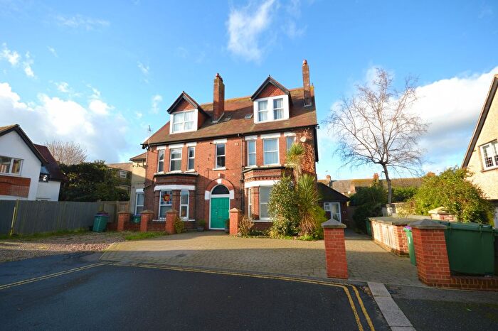 2 Bedroom Flat For Sale In Limes Road, Folkestone, CT19