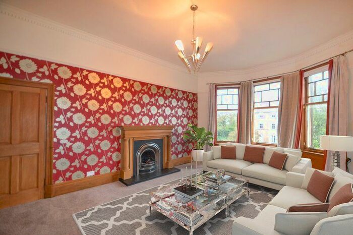 3 Bedroom Flat To Rent In Shields Road, Pollokshields, Glasgow, Lanarkshire, G41