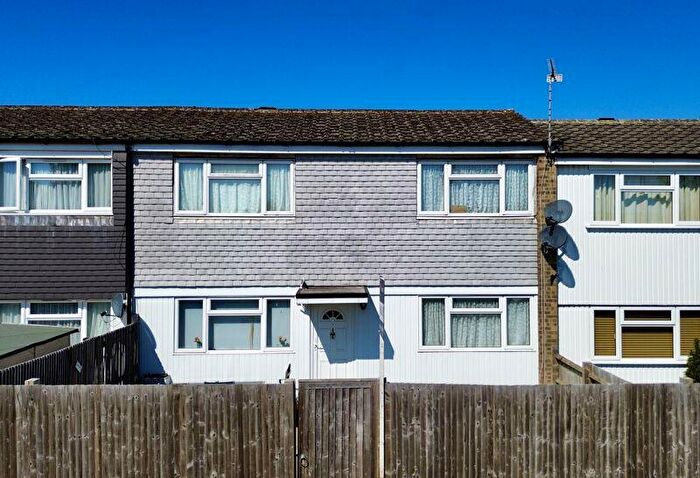 3 Bedroom Terraced House For Sale In Lane End, Complete Chain, HP14