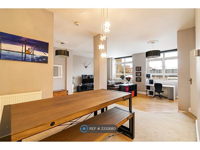 1 Bedroom Flat To Rent In City View House, London, E2