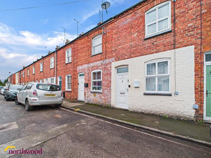 2 Bedroom Terraced House To Rent In Old Grimsbury Road, Banbury, OX16