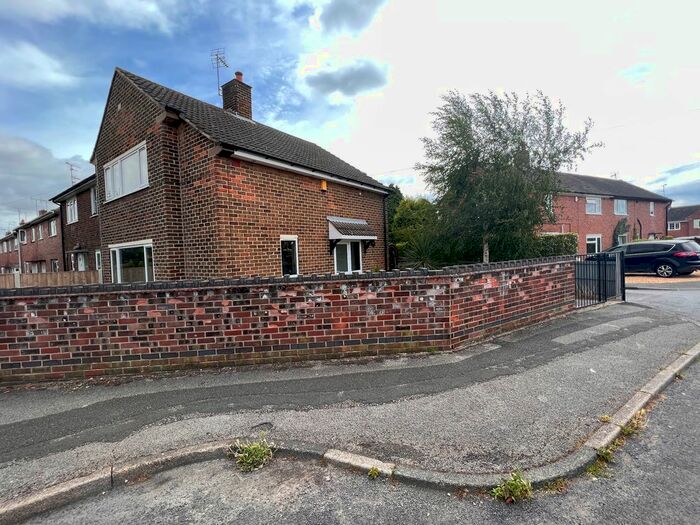 3 Bedroom Semi-Detached House To Rent In Broom Road, Calverton, Nottingham, NG14