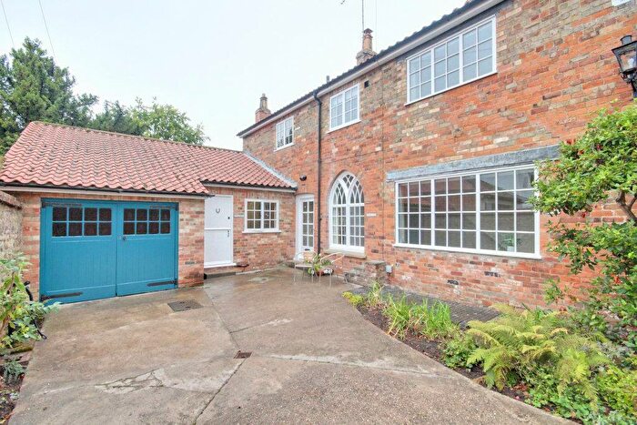 3 Bedroom House To Rent In Back Westgate, Hornsea, HU18