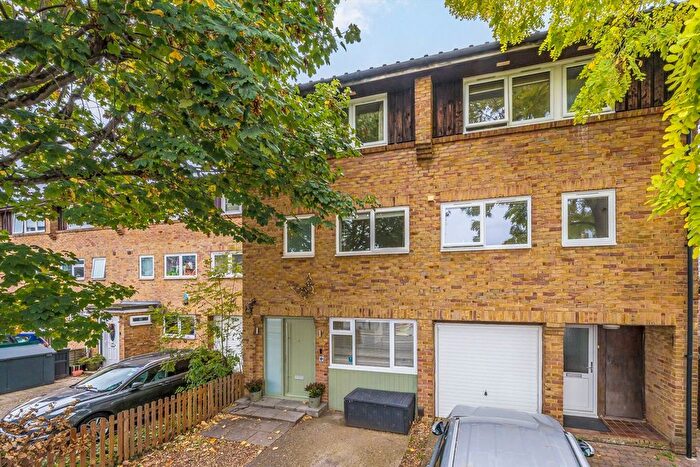 5 Bedroom Terraced House For Sale In Station Yard, Twickenham, TW1