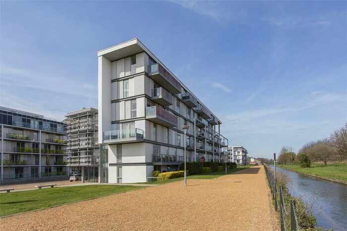 2 Bedroom Flat To Rent In Fyfe House, New River Village, Hornsey, N8