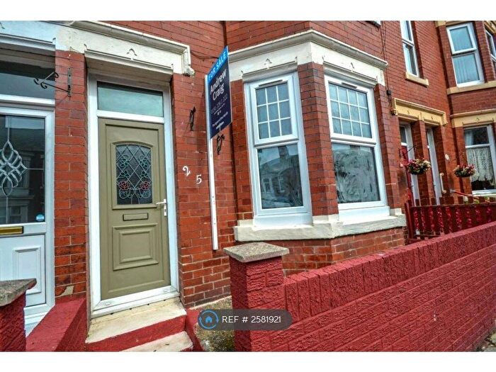 2 Bedroom Flat To Rent In Alverthorpe Street, South Shields, NE33