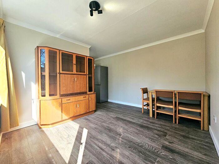 1 Bedroom Flat To Rent In Elgar Lodge, Fair Acres, Bromley, BR2