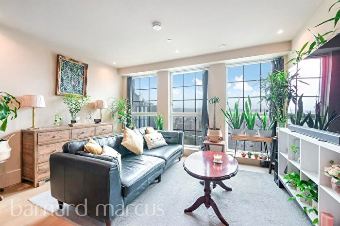 2 Bedroom Flat For Sale In High Street, Croydon, CR0