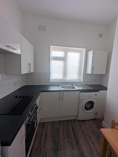 1 Bedroom Apartment To Rent In Kilburn, NW6