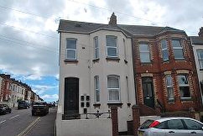 2 Bedroom Flat To Rent In Withycombe Road, Exmouth, EX8
