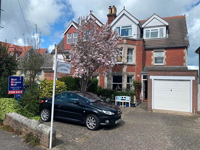 6 Bedroom House For Sale In Cluny Crescent, Swanage, BH19