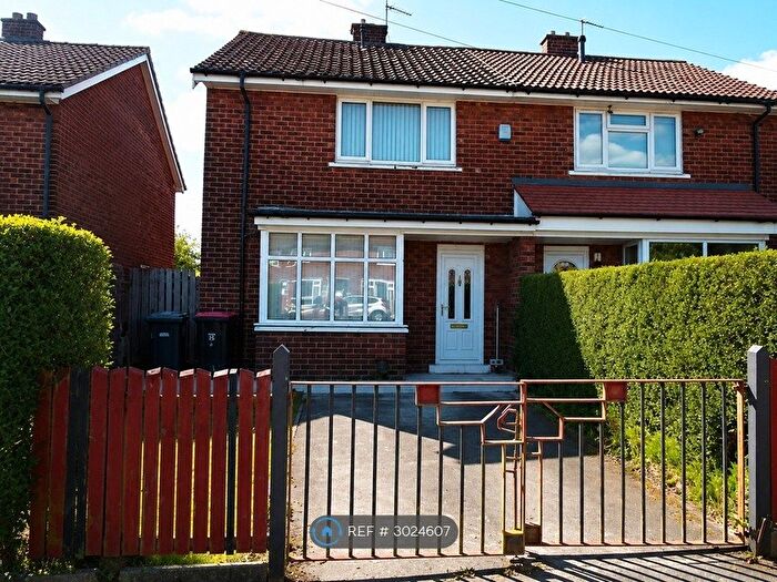 2 Bedroom Semi-Detached House To Rent In Briar Hill Grove, Manchester, M38