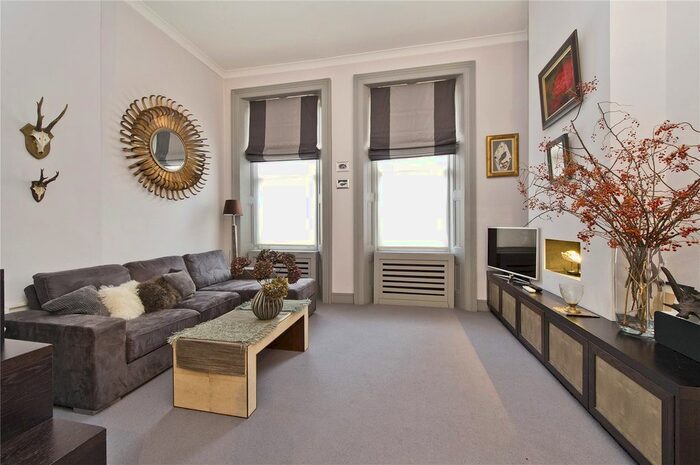 1 Bedroom Garage / Parking To Rent In Nevern Square, London, SW5