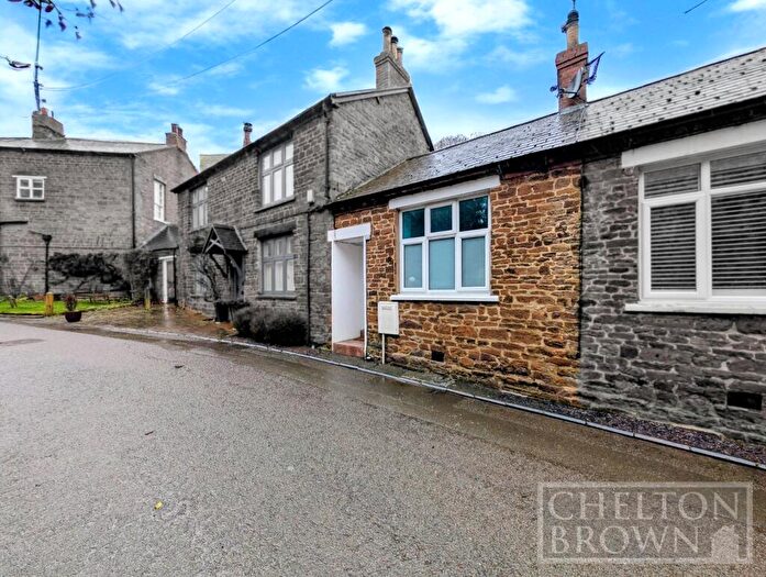 1 Bedroom Bungalow For Sale In Parsons Street, Woodford Halse, Daventry, Northamptonshire, NN11