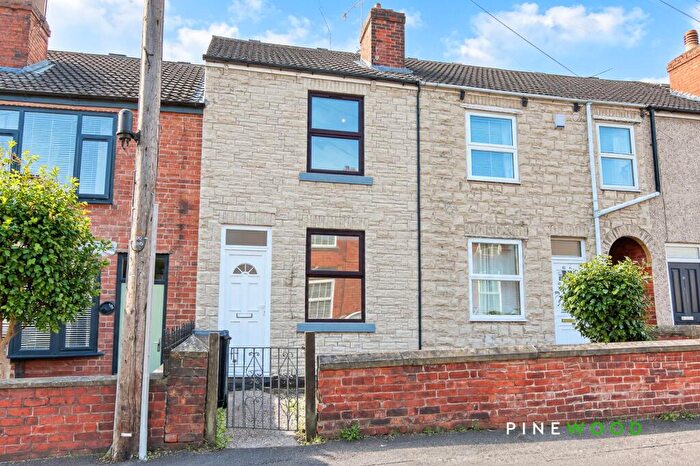 2 Bedroom Terraced House To Rent In Devonshire Road North, New Whittington, S43