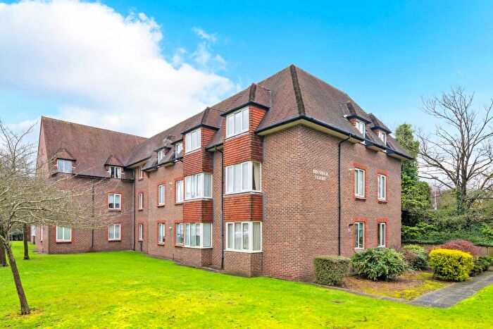 1 Bedroom Flat For Sale In Birnbeck Court, Finchley Road, London, NW11