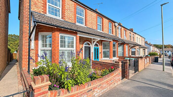 4 Bedroom End Of Terrace House For Sale In Gladstone Road, Orpington, BR6