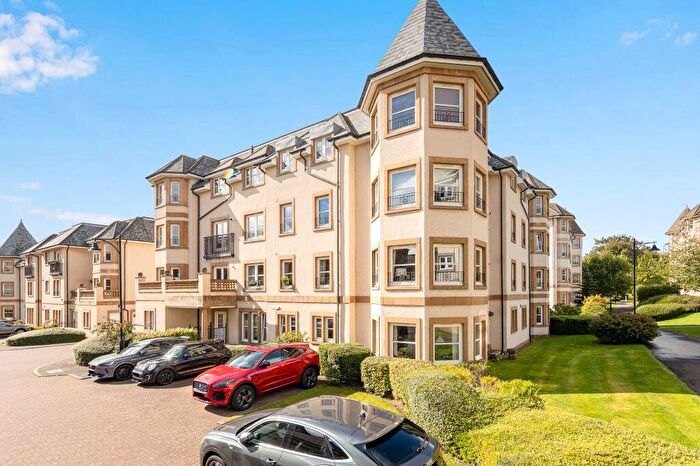 2 Bedroom Flat For Sale In / Rattray Grove, Greenbank, Edinburgh, EH10