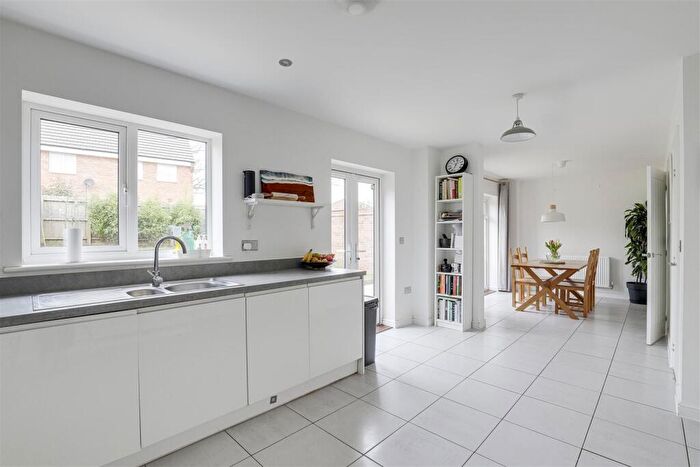 5 Bedroom Detached House For Sale In Oughton Close, Edwalton, Nottinghamshire, NG12