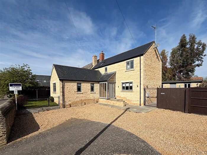 3 Bedroom Detached House For Sale In Woodnewton Road, Nassington, Peterborough, PE8