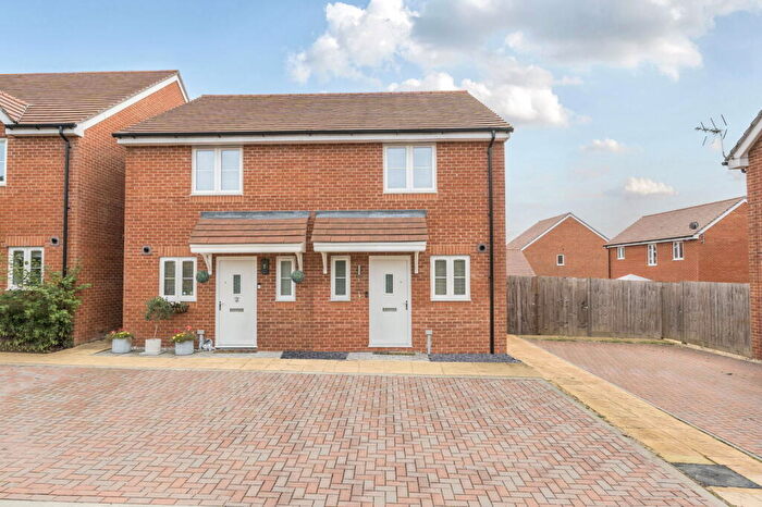 2 Bedroom Semi-Detached House For Sale In Thickett Road, Andover, SP11