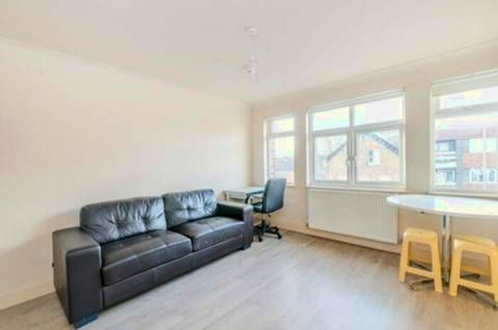 1 Bedroom Flat To Rent In Brent Street, London, NW4