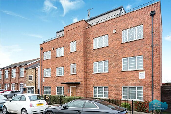 1 Bedroom Apartment For Sale In Victoria Road, Barnet, EN4