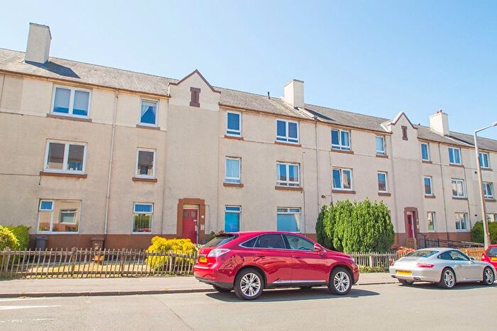 2 Bedroom Flat To Rent In Moat Drive, Edinburgh, EH14