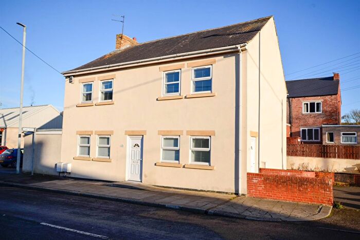 3 Bedroom Flat For Sale In Oak Lodge, West Cornforth, Ferryhill, DL17