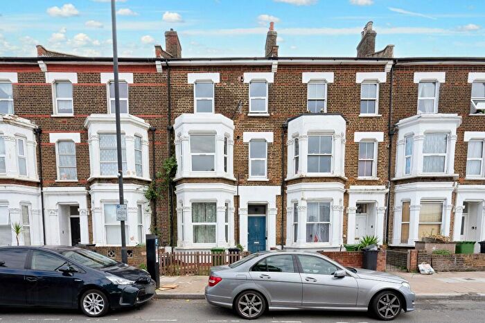 1 Bedroom Flat For Sale In C Scrubs Lane, Harlesden, London, NW10