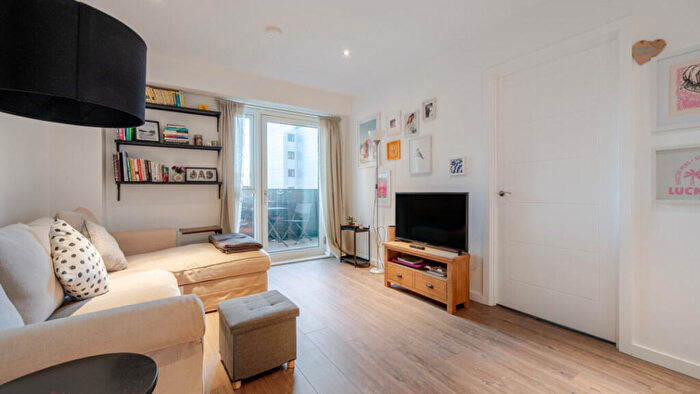 1 Bedroom Flat For Sale In Effra Gardens, Heartwell Avenue, Canning Town, E16