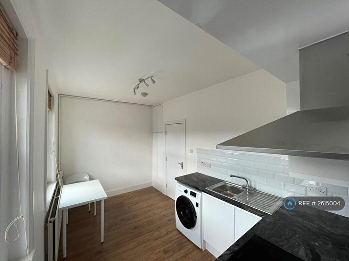 1 Bedroom Flat To Rent In Trundleys Road, London, SE8