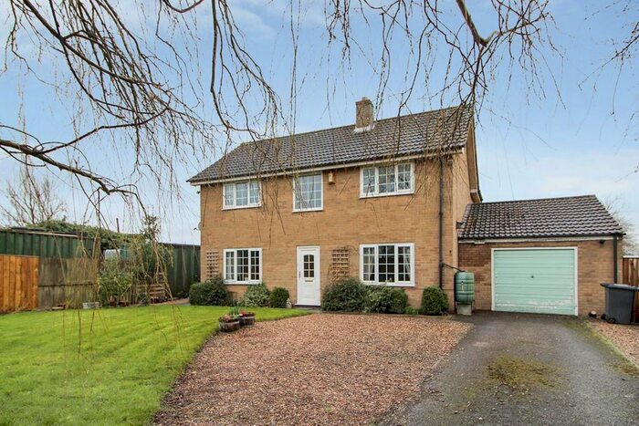 4 Bedroom Detached House For Sale In Topcliffe Road, Topcliffe, Thirsk, YO7