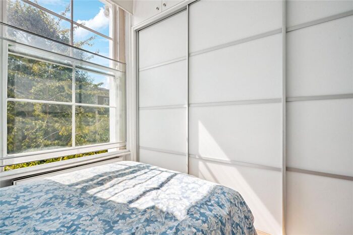 1 Bedroom Flat To Rent In Russell Road, London, W14