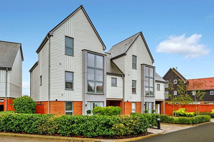 4 Bedroom Town House For Sale In Mandarin Drive, Ashford, TN24