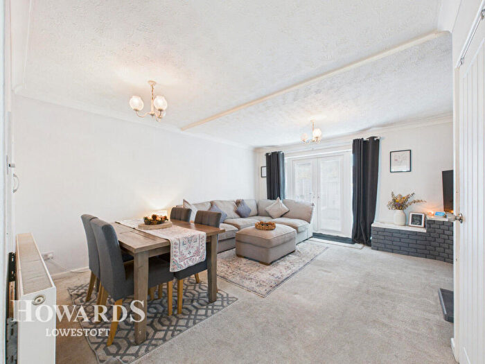 3 Bedroom Terraced House For Sale In Stirling Close, Lowestoft, NR32