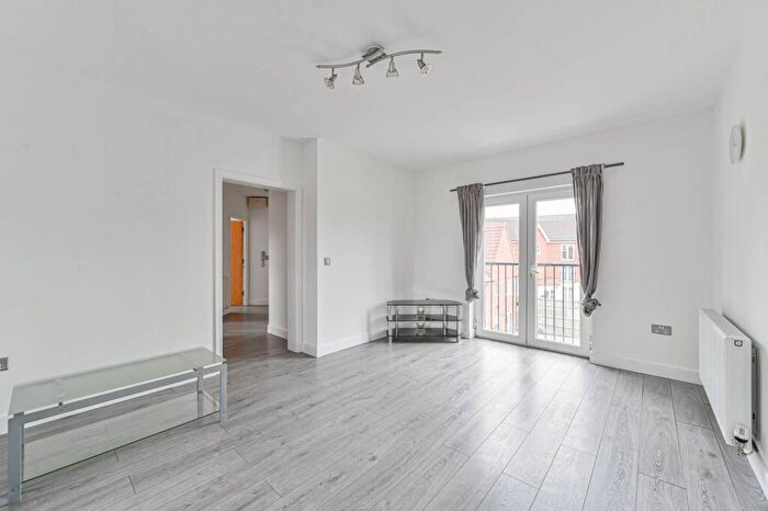 2 Bedroom Flat For Sale In Allenby Road, Thamesmead, London, SE28