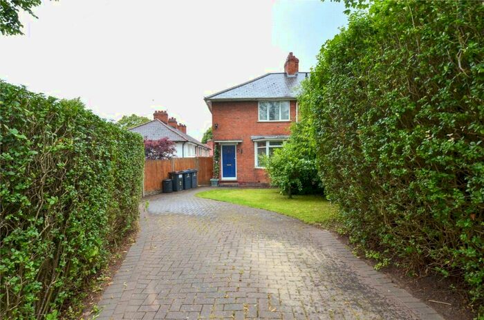 3 Bedroom Semi-Detached House To Rent In Spa Grove, Birmingham, West Midlands, B30