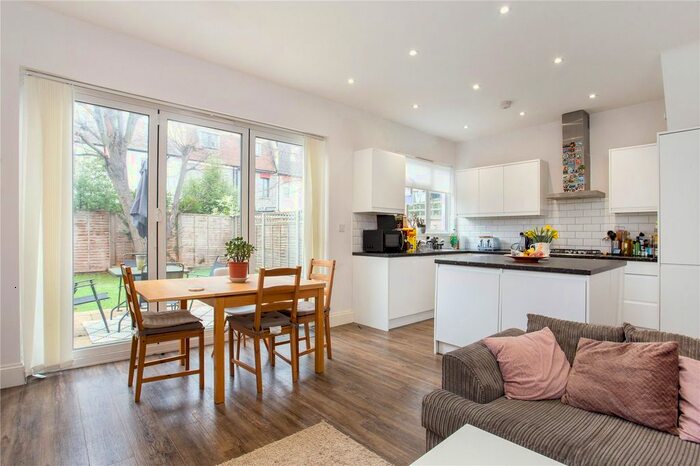 4 Bedroom Terraced House To Rent In Sudbourne Road, London, SW2
