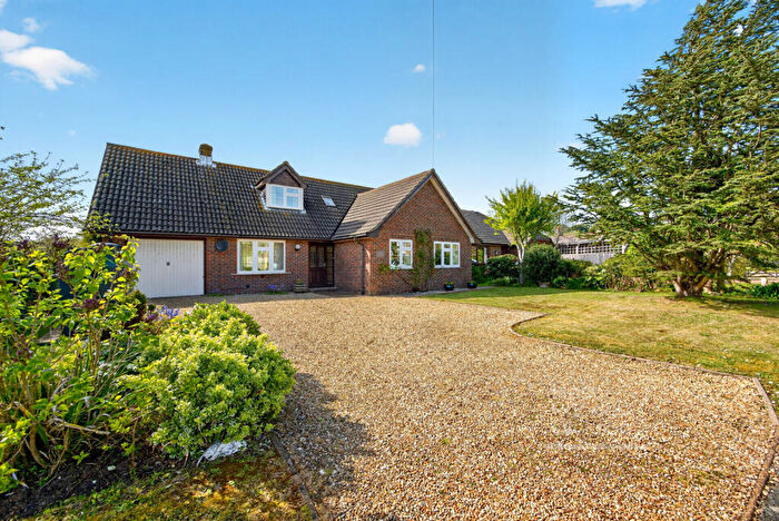 4 Bedroom Detached House For Sale In Galley Lane, Brighstone, Newport, PO30