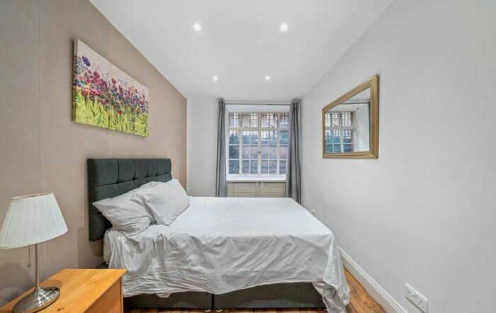 1 Bedroom Flat To Rent In Quebec Court, Seymour Street, London, W1H