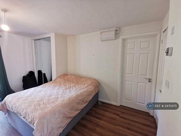 Studio To Rent In Hillberry, Bracknell, RG12