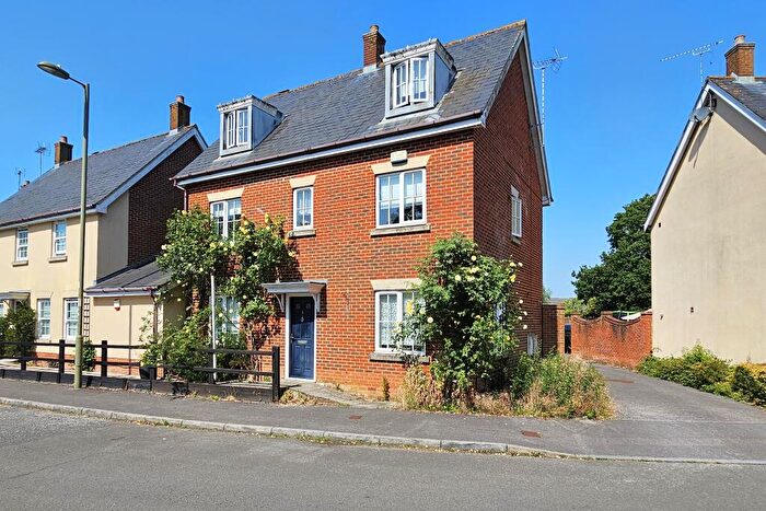 6 Bedroom Detached House For Sale In Hatchmore Road, Denmead, PO7
