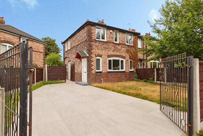 3 Bedroom Semi-Detached House For Sale In Haldon Road, Manchester, Greater Manchester, M20