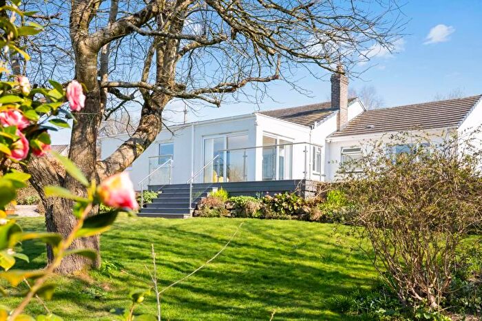 4 Bedroom Detached Bungalow For Sale In Higher Blandford Road, Shaftesbury, SP7