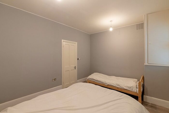 1 Bedroom Flat To Rent In Richards Place, Chelsea, SW3