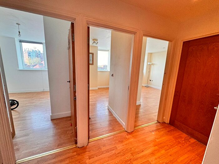 1 Bedroom Flat To Rent In Romford Road, London, E15