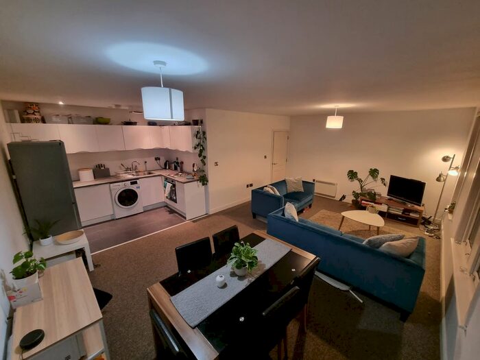 3 Bedroom Flat To Rent In Walter Beilin Court, Lathbury Lane, Sefton Park, Liverpool, L17