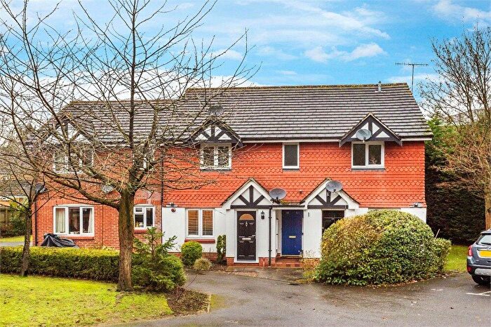 1 Bedroom Apartment For Sale In Eyston Drive, Weybridge, Surrey, KT13